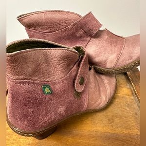 El Naturalista ankle boots—pink leather and pink suede.